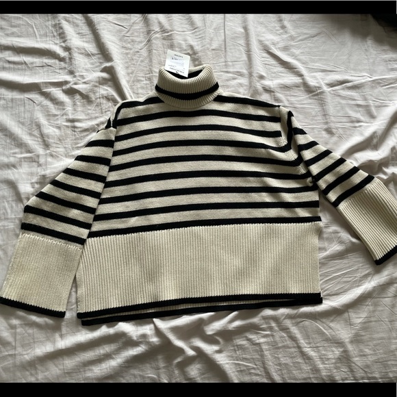 SOLD - Toteme Signature stripe turtleneck light sand stripe sweater - Picture 4 of 7